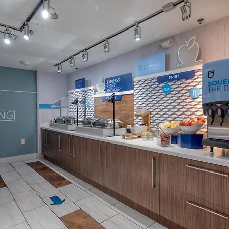 Holiday Inn Express Radcliff Fort Knox By Ihg Esterno foto