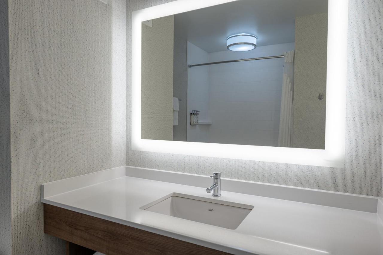 Holiday Inn Express Radcliff Fort Knox By Ihg Esterno foto