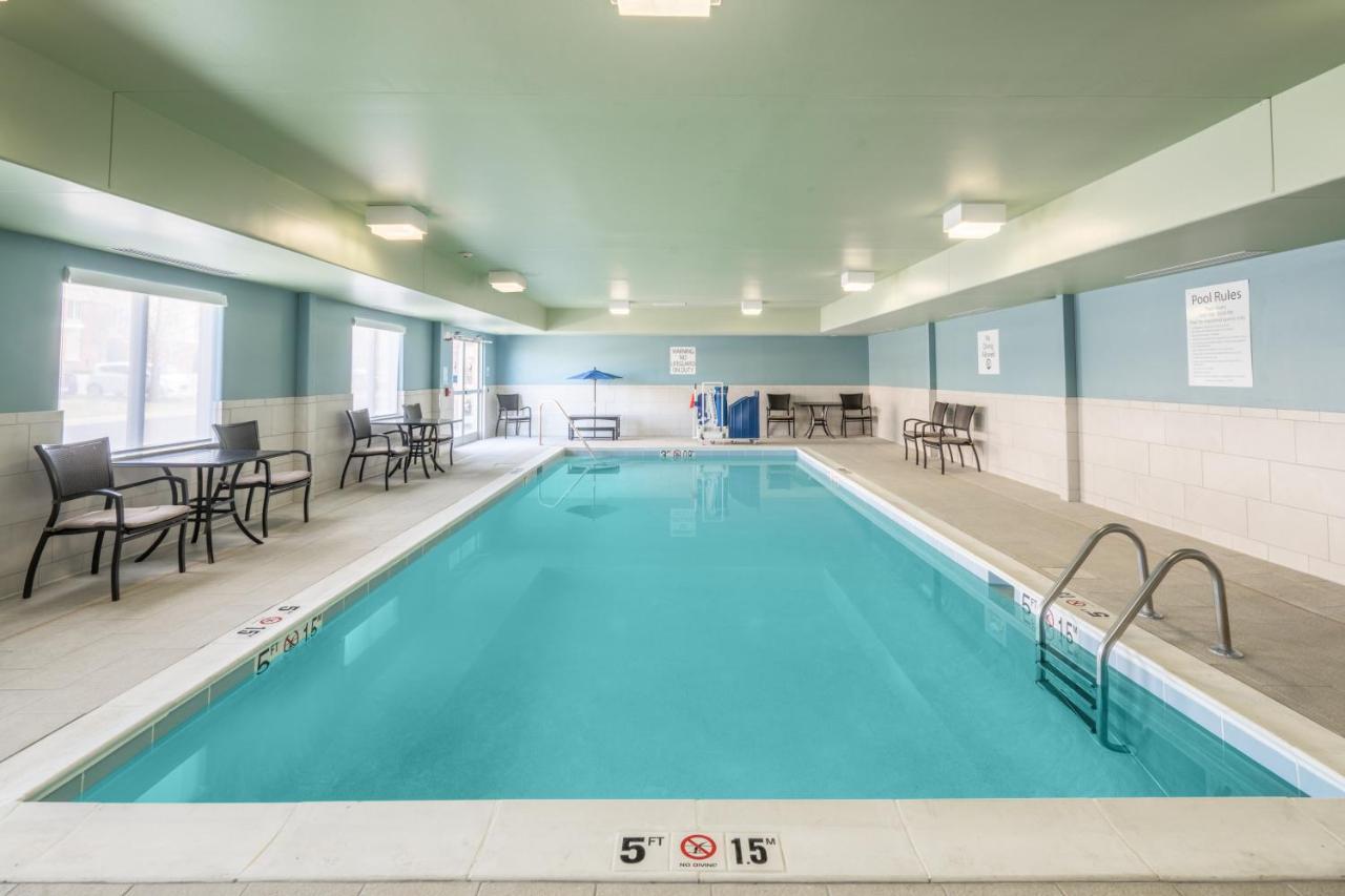 Holiday Inn Express Radcliff Fort Knox By Ihg Esterno foto